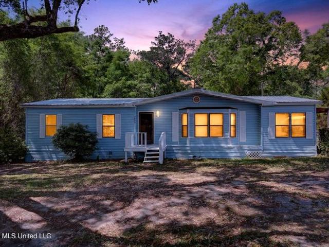 House for sale in Diamondhead, Mississippi