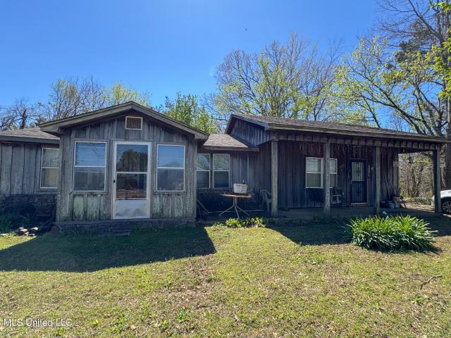 House for sale in Walnut, Mississippi