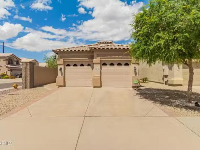 House for sale in Avondale