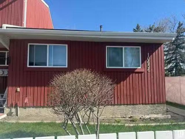 Condo for sale in Wedgewood, Alberta