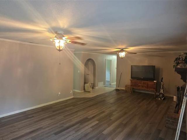 House for sale in Glen Rose, Texas