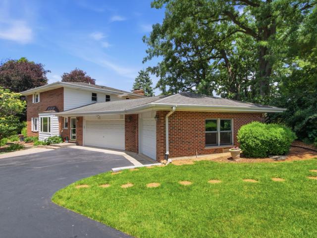 House for sale in Downers Grove, Illinois