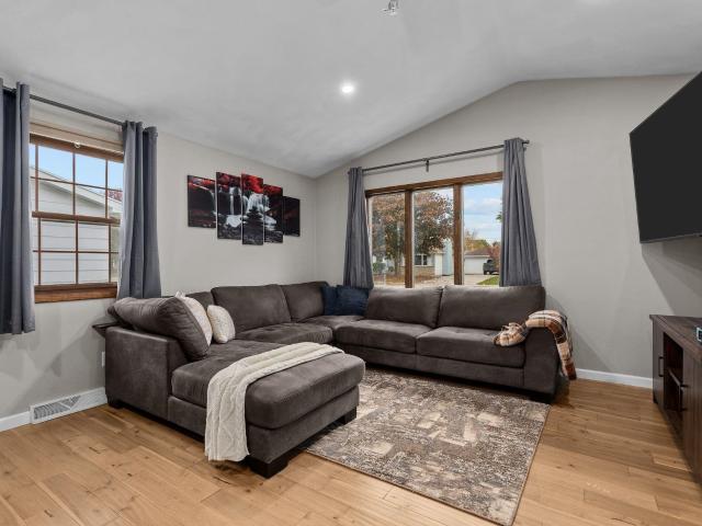 House for sale in Neenah, Winnebago County