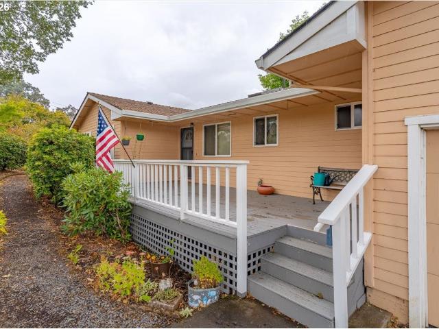Townhouse for sale in Silverton, Marion County