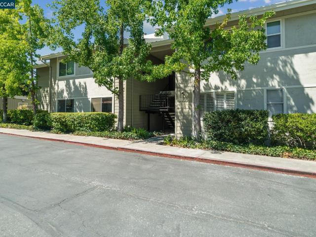 Condo for sale in Walnut Creek Apartments, Walnut Creek