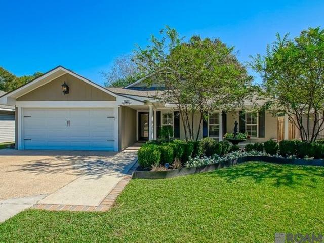 House for sale in Greenwell Springs, Central