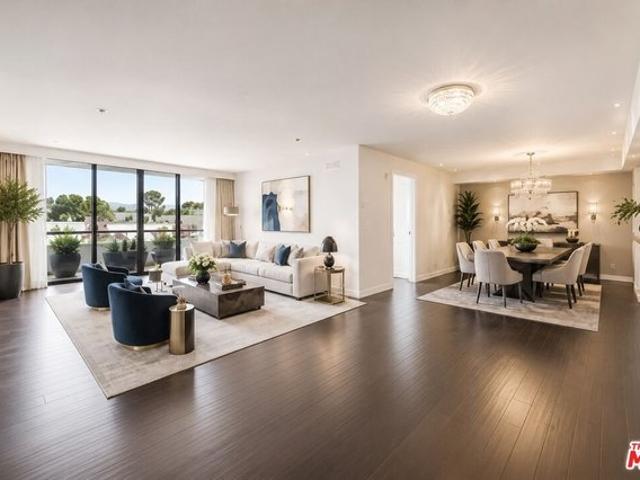 Condo for sale in Canoga Park, California