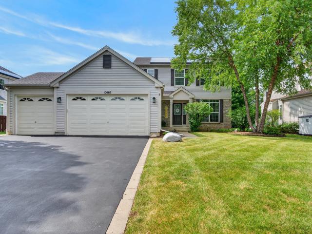 House for sale in Mchenry, Illinois