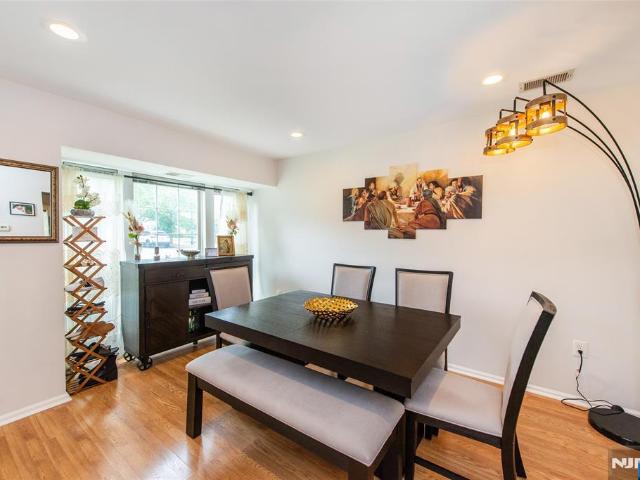 Condo for sale in Mahwah, New Jersey