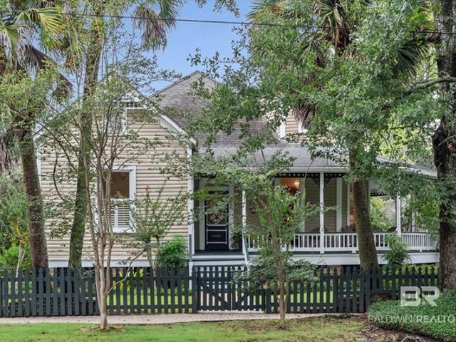 House for sale in Downtown, Mobile