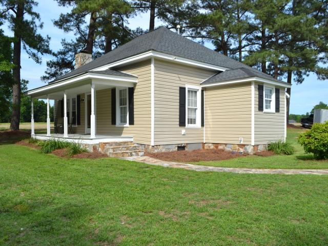 House for sale in Bunnlevel, North Carolina
