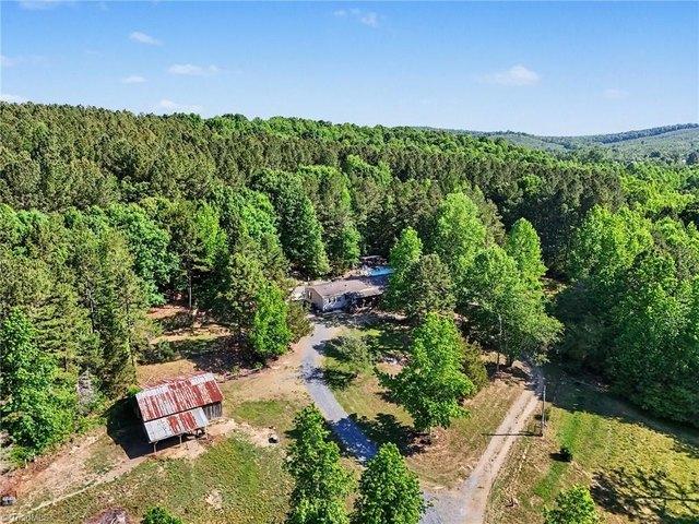 House for sale in Seagrove, North Carolina