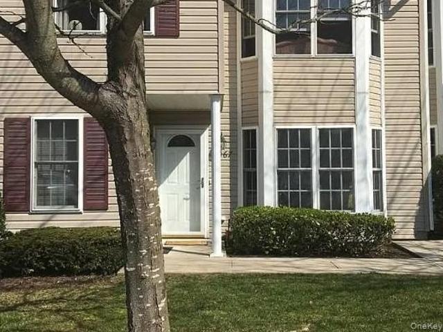 Condo for sale in The Greens at Half Hollow, Town of Huntington