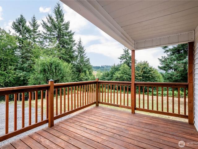 House for sale in Castle Rock, Washington