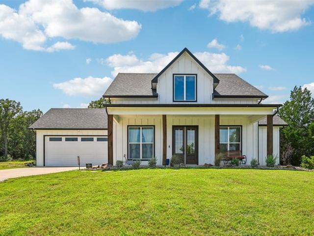 House for sale in Hunt, Texas