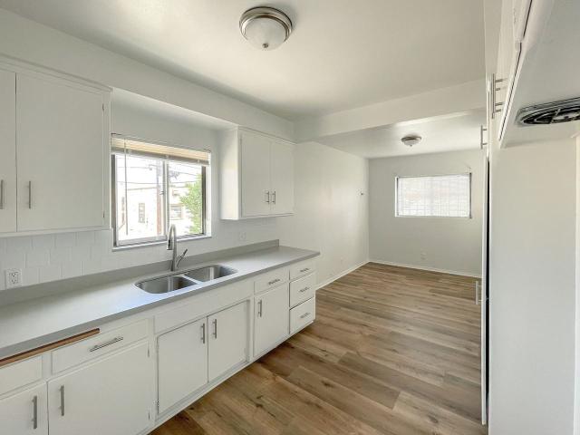 Apartment for rent in Canoga Park, California