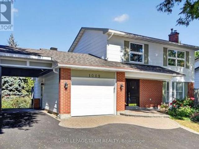 House for sale in River, Ottawa