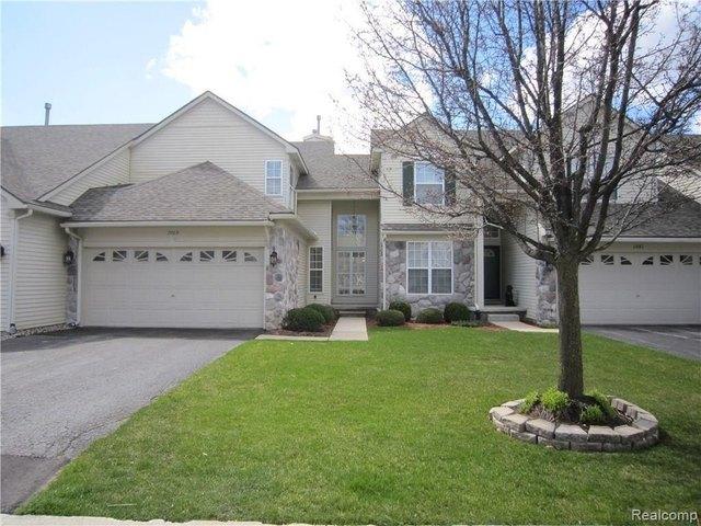 Townhouse for sale in Wixom, Michigan