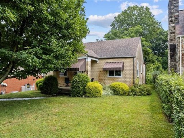 House for sale in Bridgeville, Pennsylvania