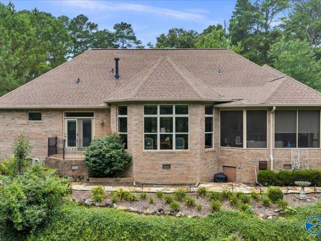 House for sale in Guntersville, Alabama