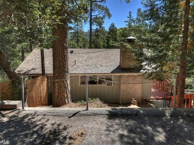 House for sale in Cedarpines Park, California