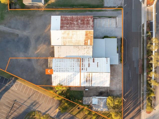 Warehouse for rent in Toombul, Queensland