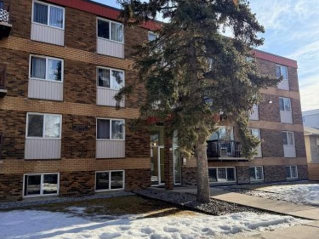 Condo for sale in Wedgewood, Alberta