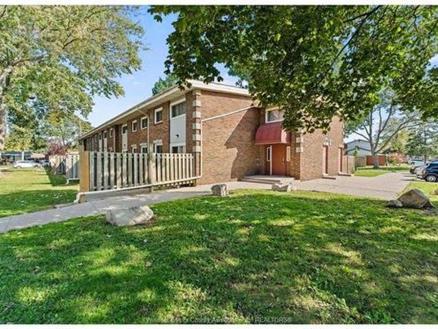 Townhouse for sale in South Windsor, Windsor
