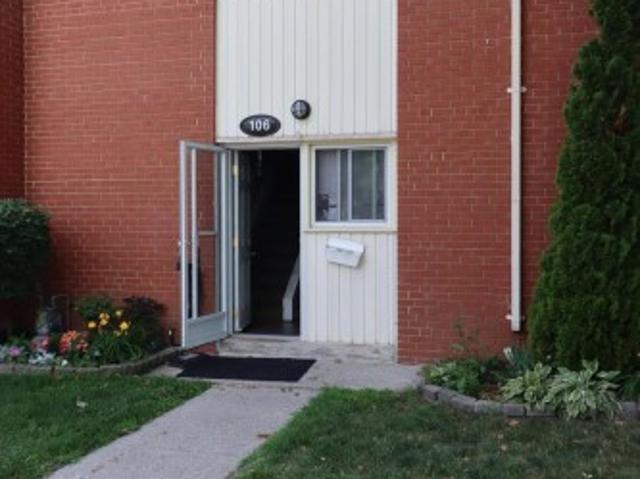 Townhouse for rent in Arva, Ontario