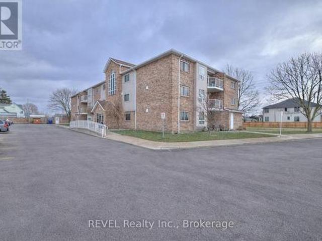Condo for sale in Niagara, Ontario