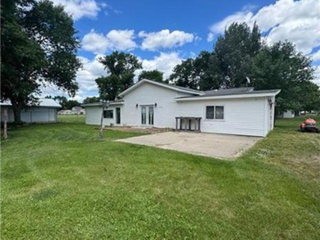 House for sale in Mooreton, North Dakota