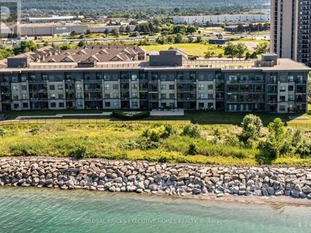 Condo for sale in Ancaster, Ontario