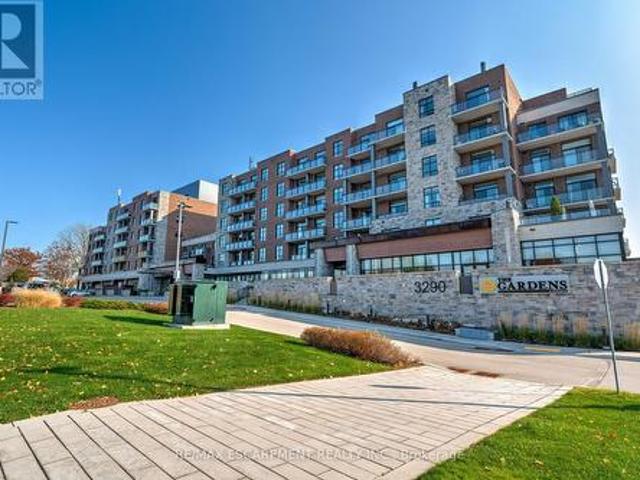 Condo for sale in Burlington, Ontario