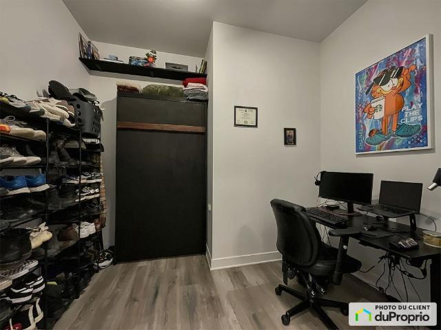 Apartment for rent in Candiac, Montérégie