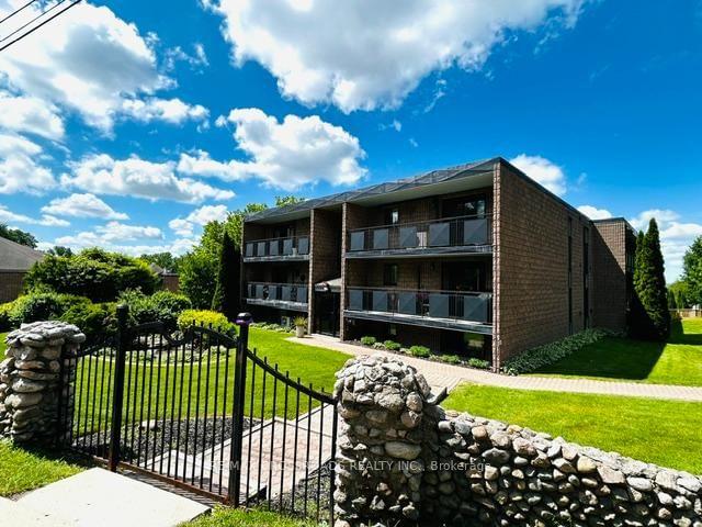 Condo for sale in Woburn, Ontario