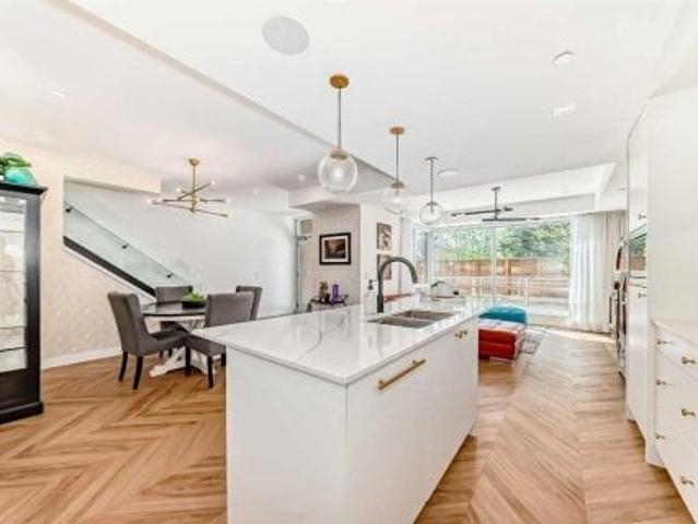 Apartment for sale in Northwest, Alberta