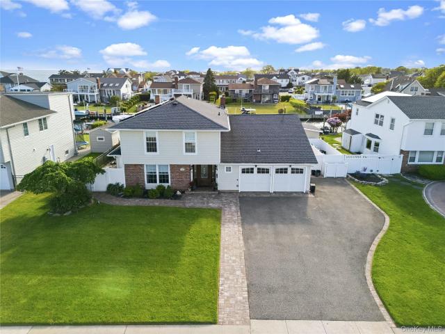 House for sale in Bohemia, New York