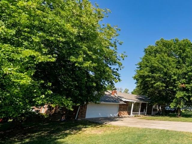 House for sale in Prairie Grove, Washington County