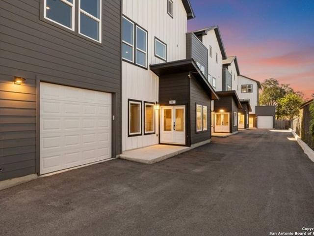 Townhouse for sale in Leesville, Texas