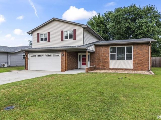 House for sale in Virden, Illinois