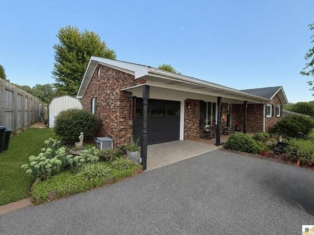 House for sale in Columbia, Adair County