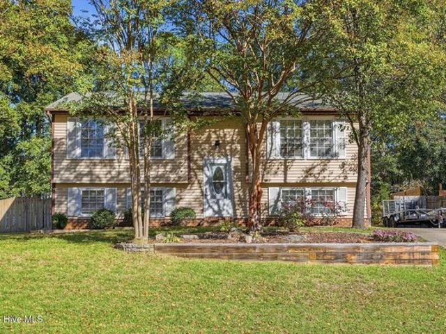 House for sale in Kilarney Woods, Cary