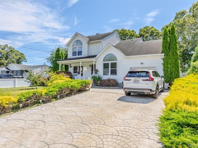 House for sale in Centereach, New York