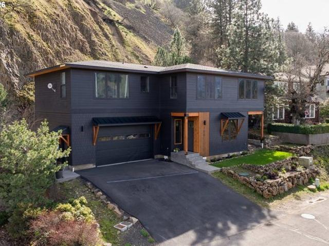 House for sale in Oregonia