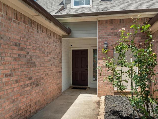 House for sale in Pottsboro, Texas