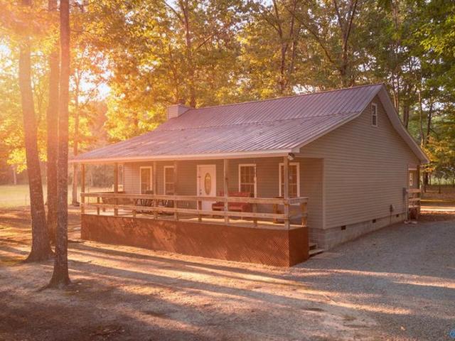 House for sale in Flat Rock, Alabama