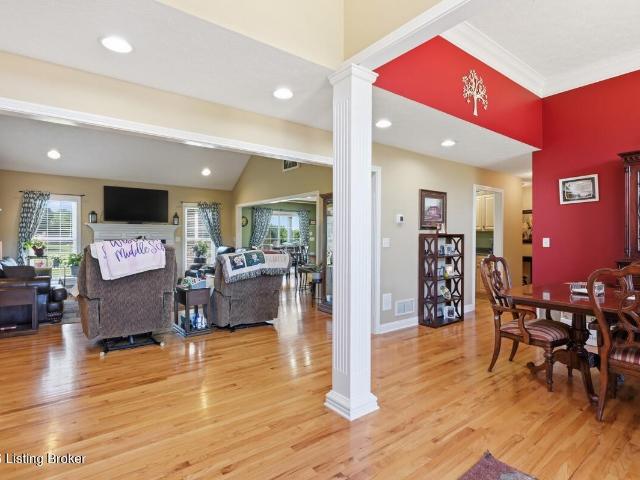 House for sale in Cecilia, Kentucky