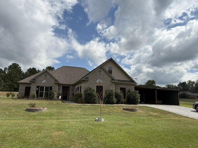 House for sale in Mooreville, Lee County