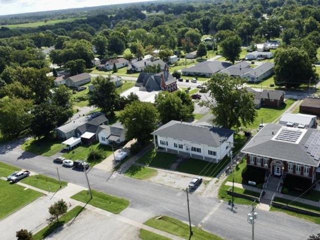 House for sale in Huntsville, Missouri