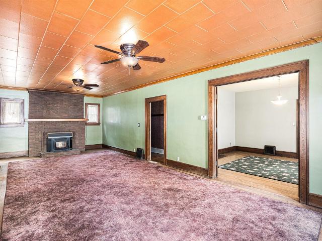 House for sale in Yale